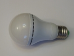 Светодиодная лампа 9Вт Е27 цвет белый теплый